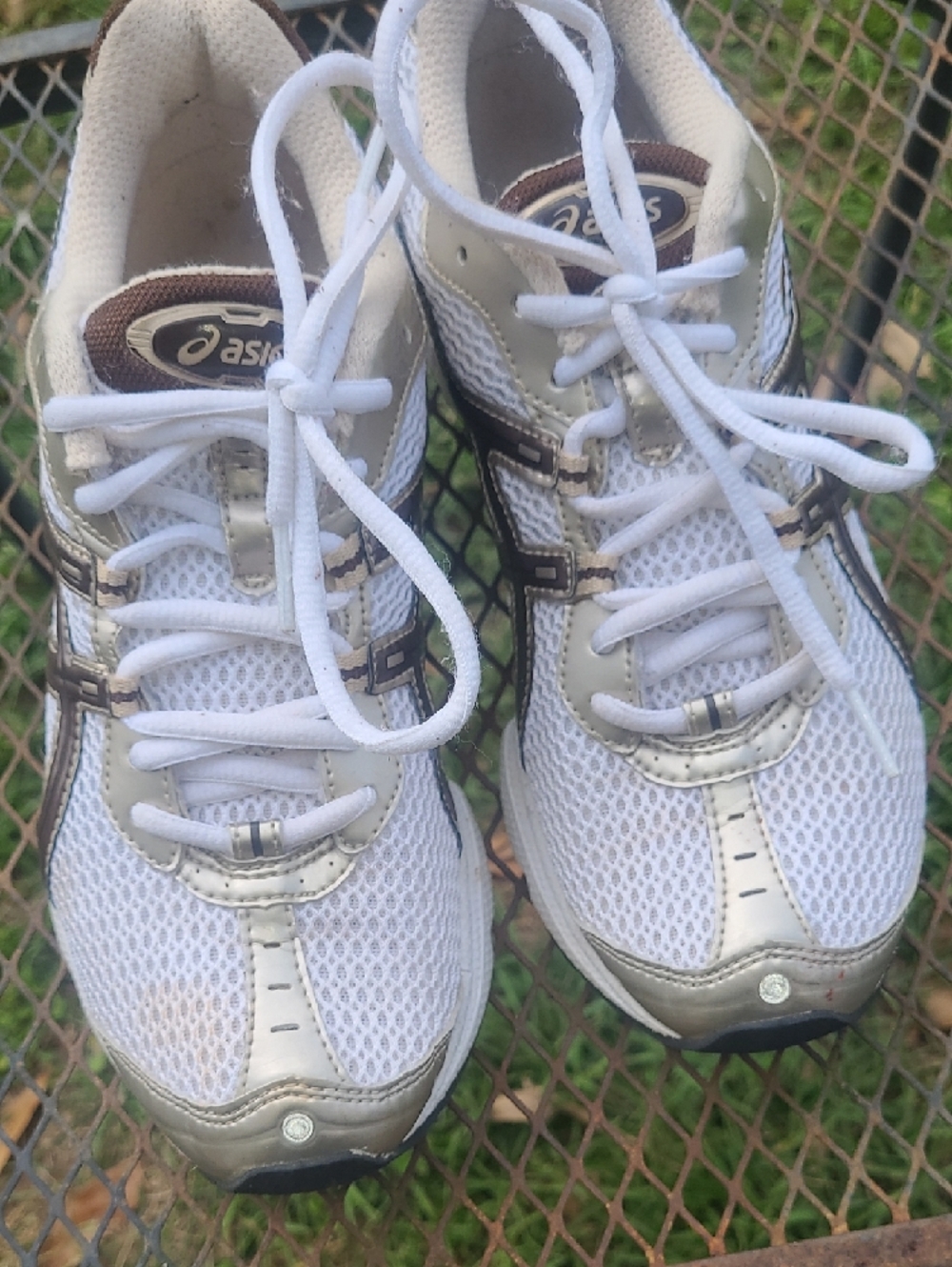 Asics White and Brown Mesh Running Shoes - Picture 4 of 9